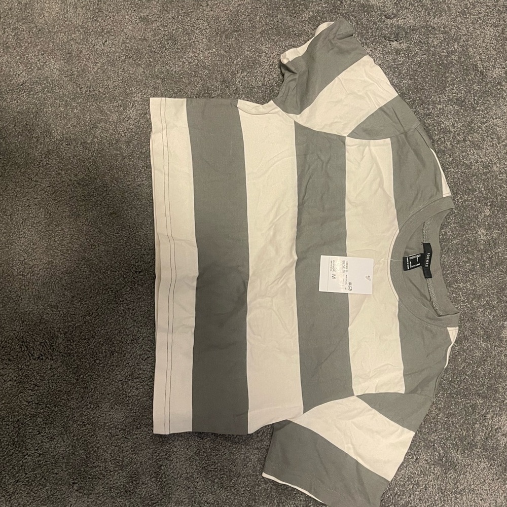 Men's Gray and White Striped Shirt